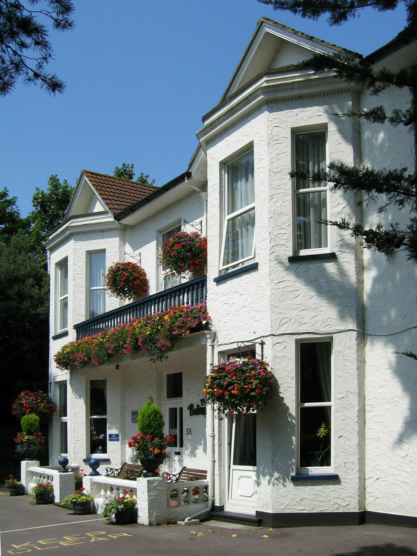 Balincourt Hotel Bournemouth Exterior foto The former home of the 10th Duke of Grafton at Euston Hall